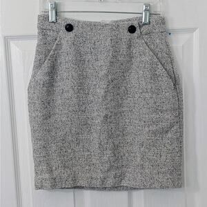 H&M Tweed Mini Skirt – Size 2 (US) – Fully Lined w/ Pockets – Classic Neutral